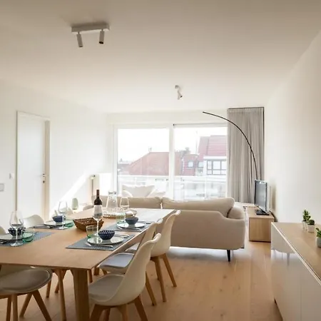 Modern & Spacious Apartment Near Beach In Knokke Exterior photo