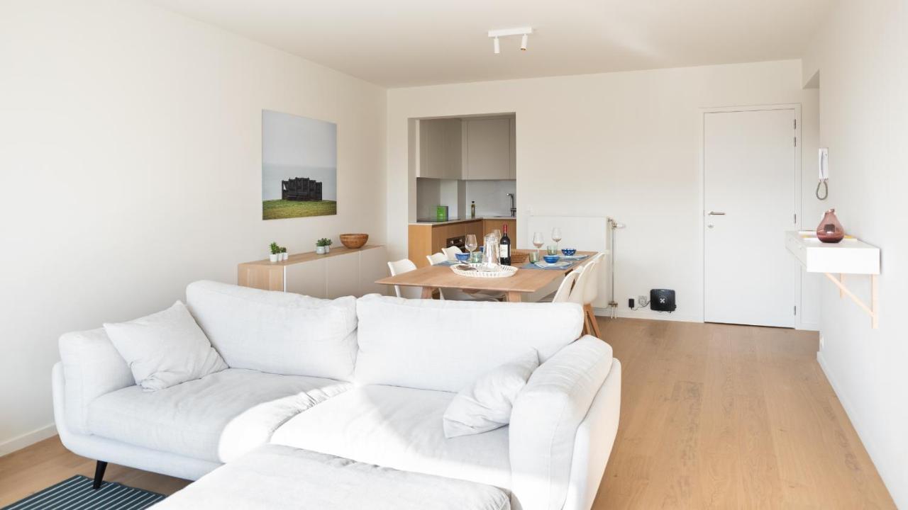 Modern & Spacious Near In *